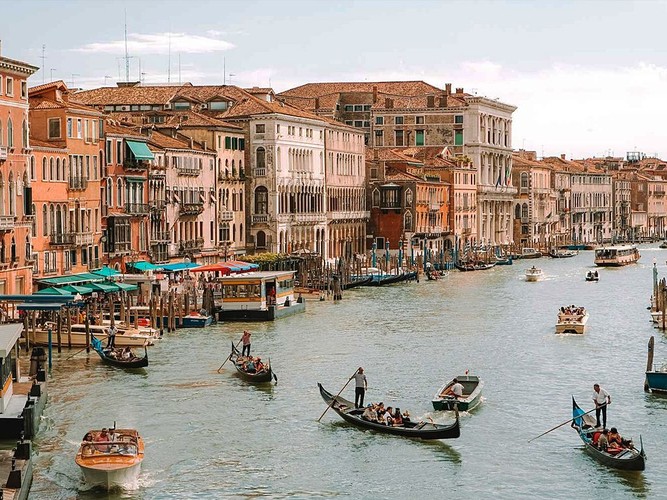 Few Must - Have Experiences in Venice, Italy