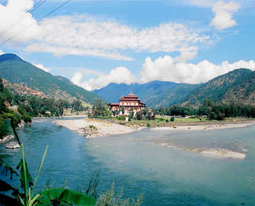 Phuentsholing 1N – Thimphu 2N – Paro 2N