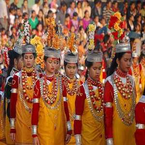 Chambil Mesara or Pomelo Dance (October)