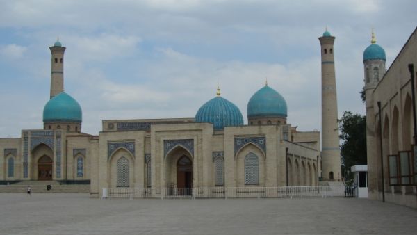 2-Tashkent-Old-Town-Mosque-Madrassa-Complex-1.jpg