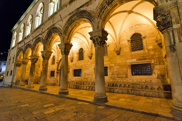 The_Rectors_Palace_and_Cultural_Historical_Museum.jpg