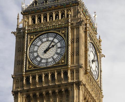 see-the-majesty-of-Big-Ben-from-close.jpg