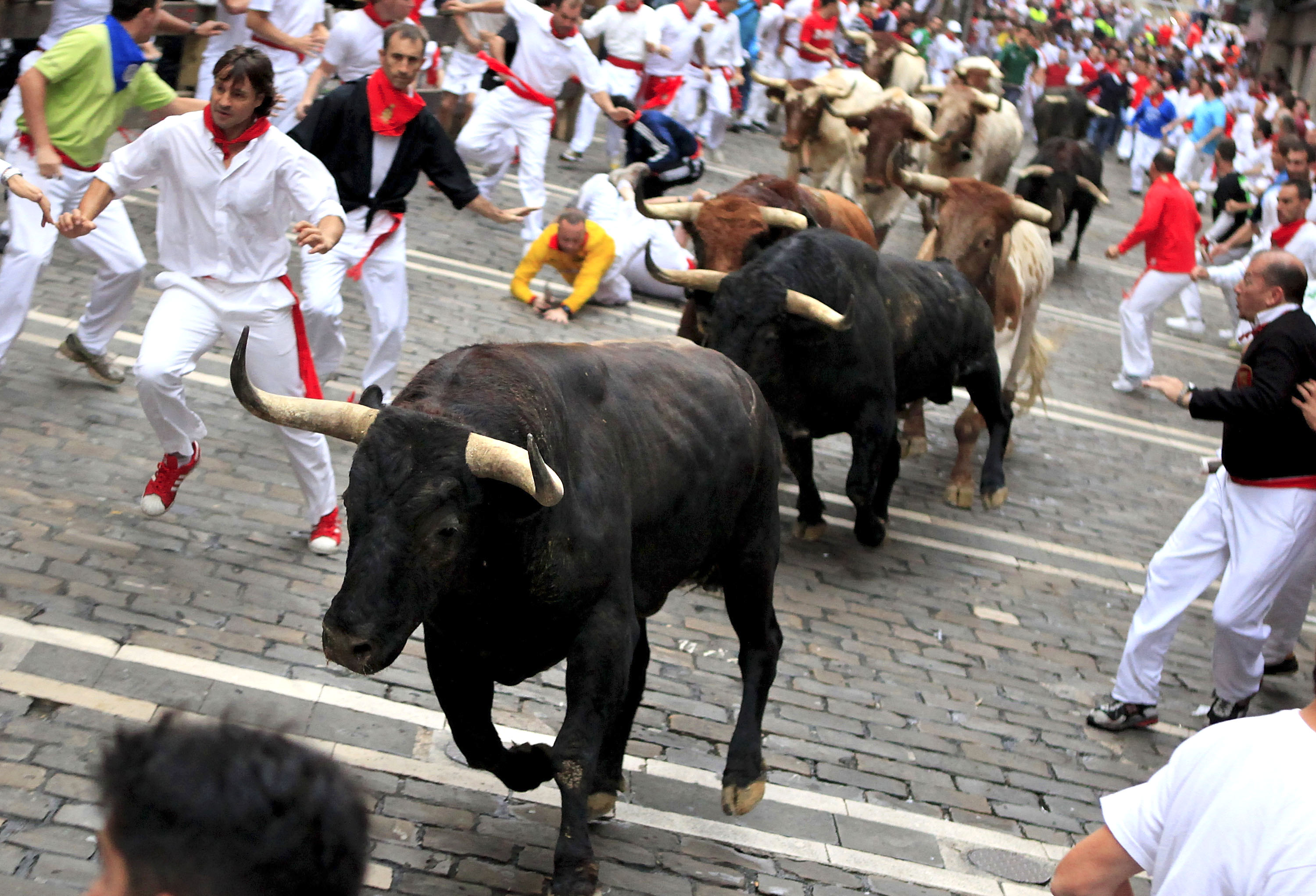 Running-of-the-Bulls-in-Pamplona-spain-travel-trip-to-Running-of-the-Bulls-in-Pamplona.jpg