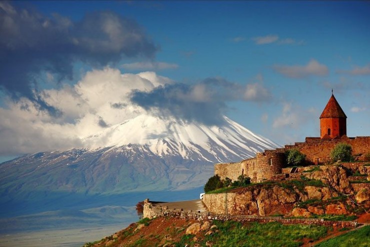 Yerevan - Khor Virap - Noravank - Areni - Jermuk - Yerevan