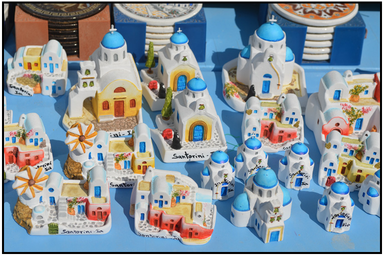 g-travel-greece-santorini-oia-city-shopping-ceramics-001-2013.jpg