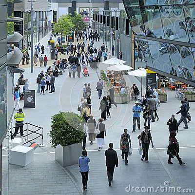 outdoor-shopping-mall-uk-westfield-centre-stratford-london-england-31174827.jpg