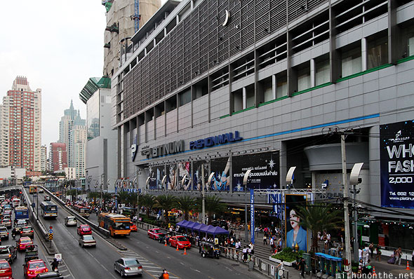 platinum-fashion-mall-petchburi-road-bangkok.jpg