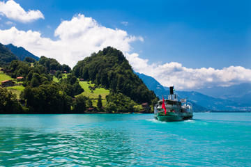 126119_Interlaken_LakeBrienz_shutterstock_92683555.jpg