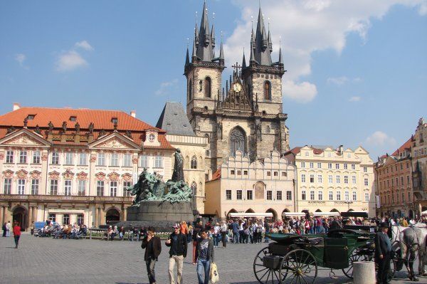 2274486-Old-Town-Square-Prague-1.jpg