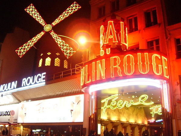 687376-Moulin-Rouge-Theatre-Montmatre-Paris-0.jpg