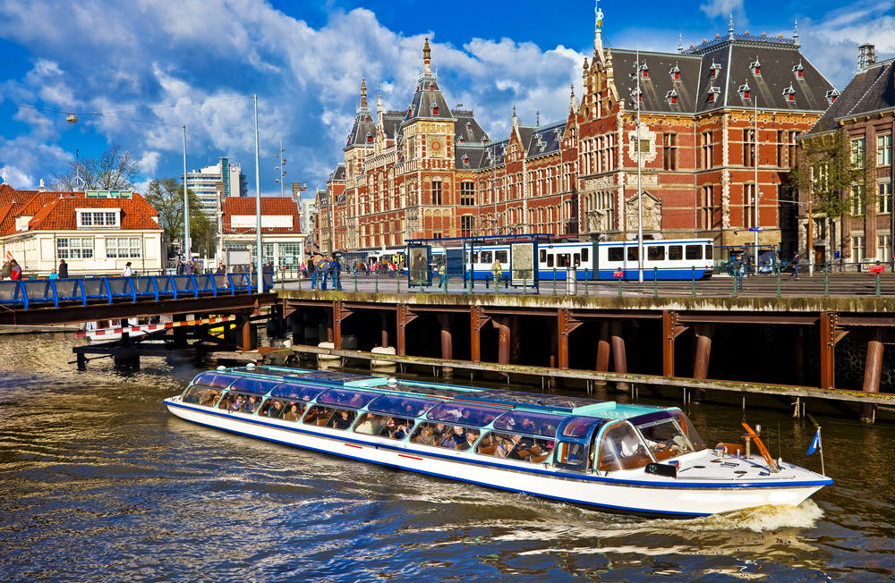 AMSTERDAM-shutterstock_86717347.jpg