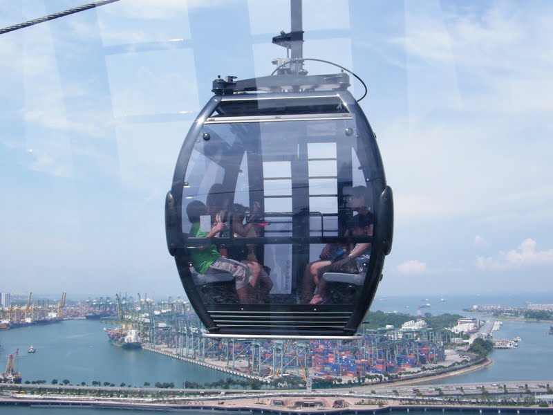 Dinner_at_Sentosa_Cable_car.jpg