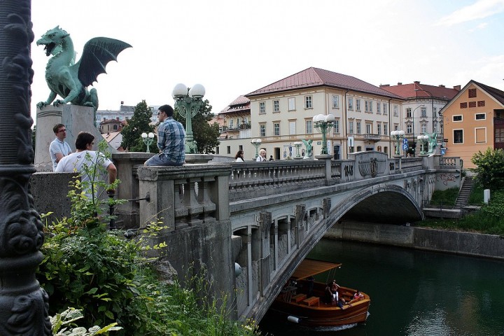 Dragon-Bridge-Ljubljana-Slovenia-720x480.jpg