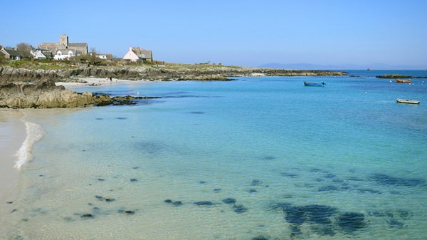 Isle-of-Iona-beach_1.jpg