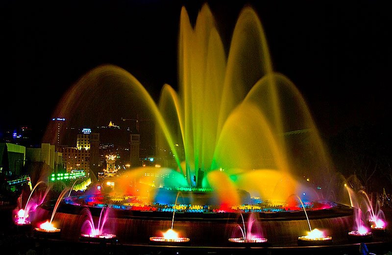 Montjuic-Fountains-Barcelona1.jpg