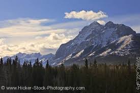 Mountain_in_Alberta_Canada.jpg