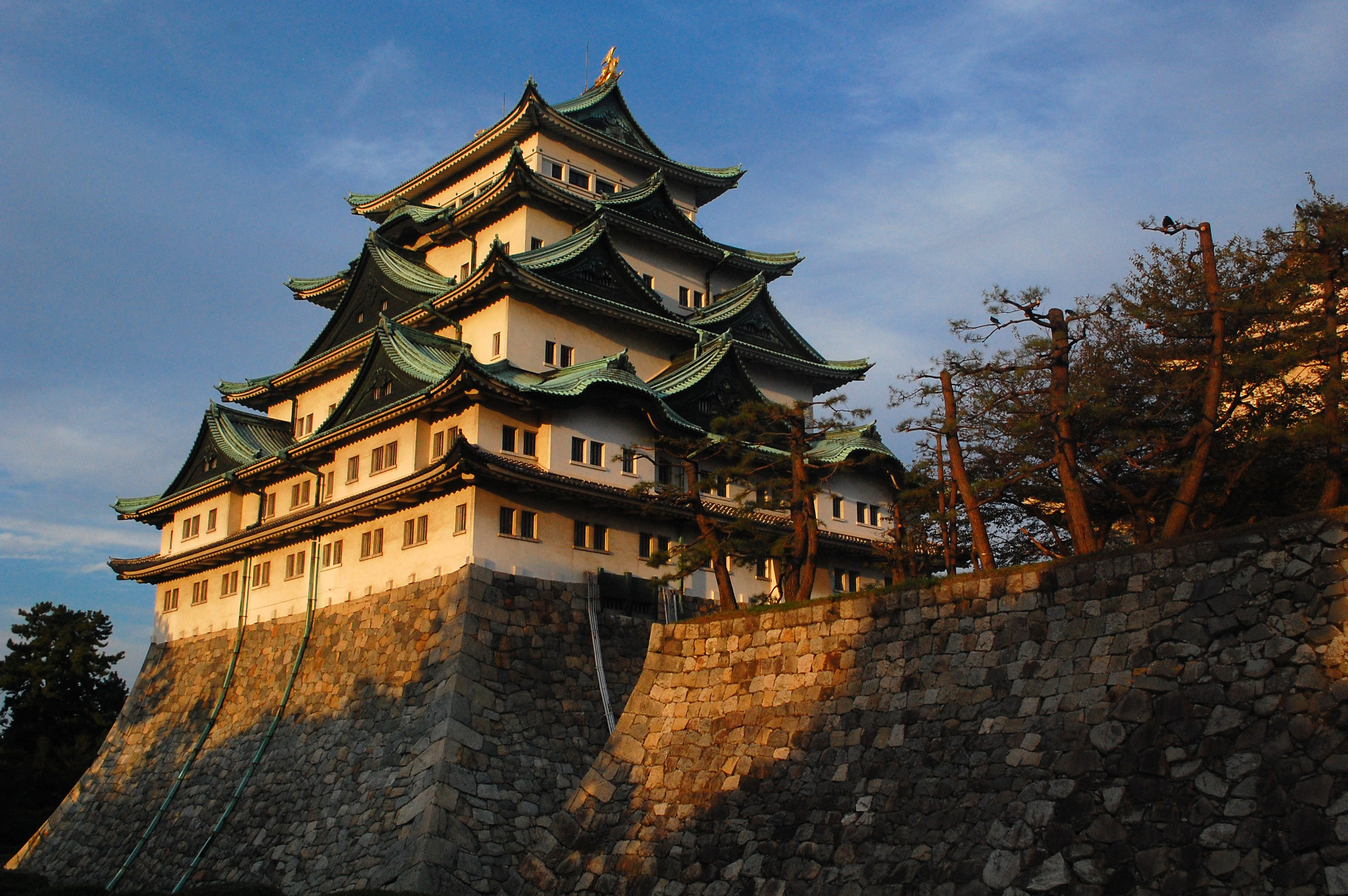 Nagoya_Castle.jpg