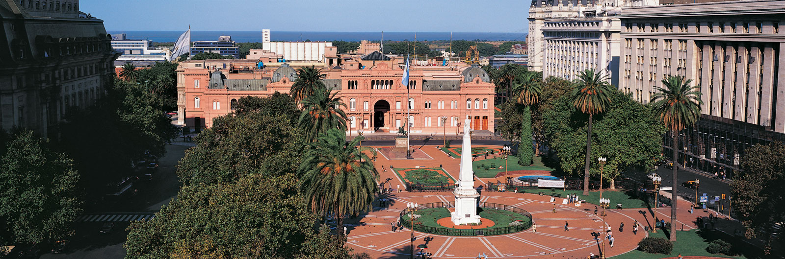 Plaza_de_Mayo.jpg