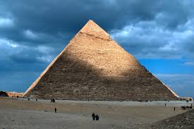 Pyramid_of_Khafre.jpg