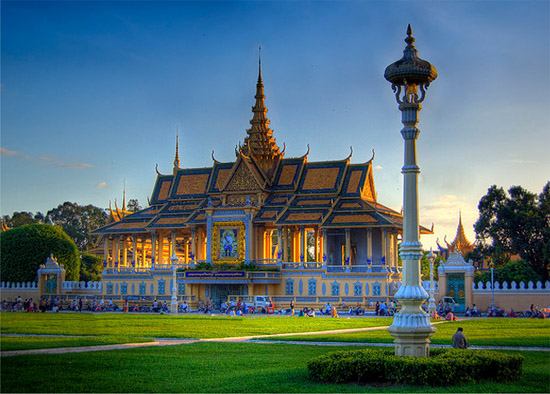 Royal_Palace_Phnom_Penh.jpg