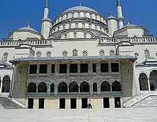 ankara_kocatepe_mosque3.jpg