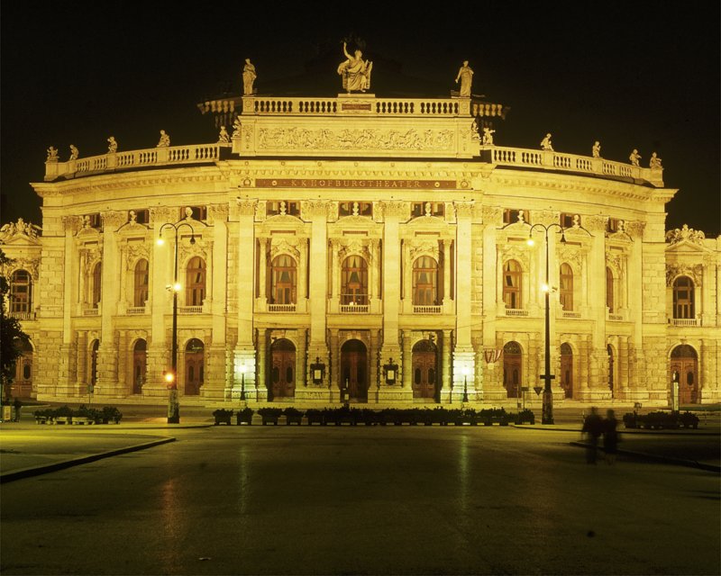 burgtheater1.jpg