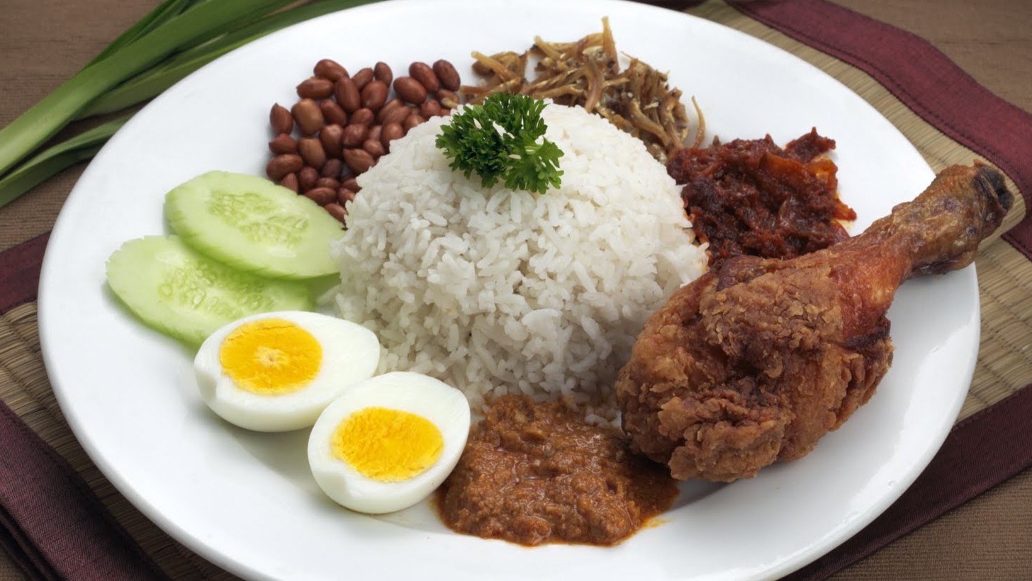 nasi-lemak-fried-chicken-e1359869408822.jpg