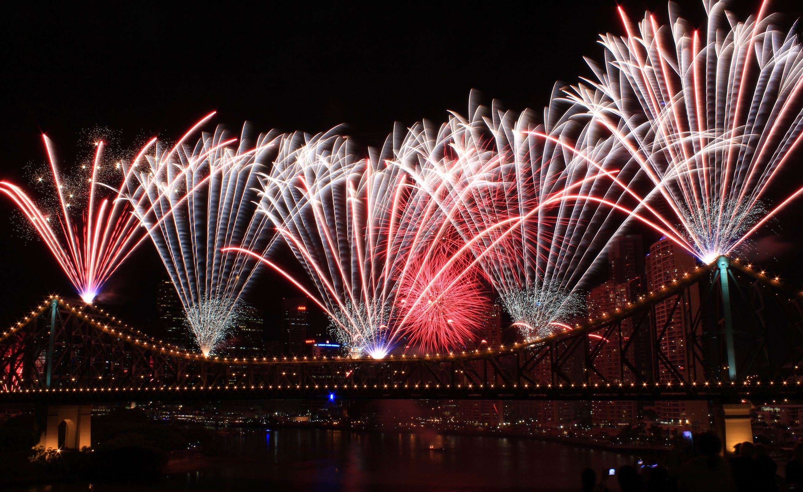 Brisbane-Riverfire-Festival.jpg