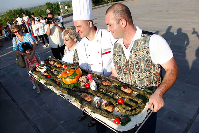 tolma-festival-in-armenia.jpg